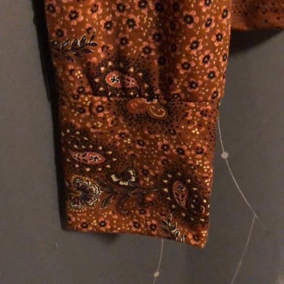 Soft printed long sleeve with thumb slots- XL - Picture 3 of 6